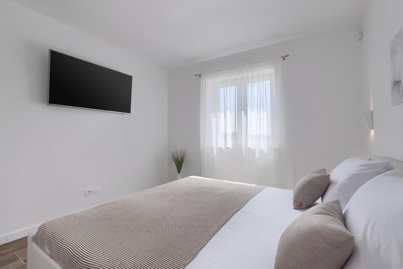 Exclusive Apartments Ellen & Micol-With 3 Free Mountain Bikes Pjescana Uvala Εξωτερικό φωτογραφία