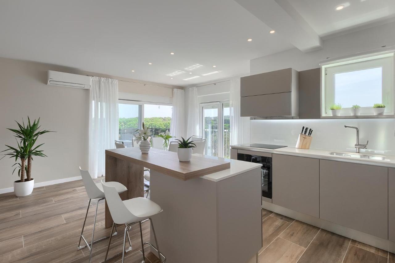 Exclusive Apartments Ellen & Micol-With 3 Free Mountain Bikes Pjescana Uvala Εξωτερικό φωτογραφία