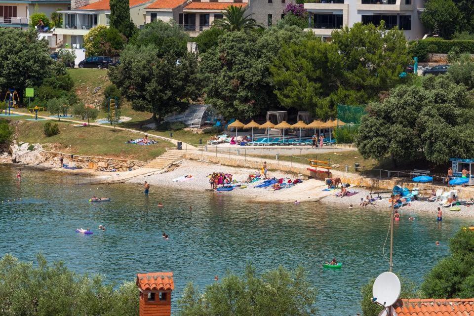 Exclusive Apartments Ellen & Micol-With 3 Free Mountain Bikes Pjescana Uvala Εξωτερικό φωτογραφία