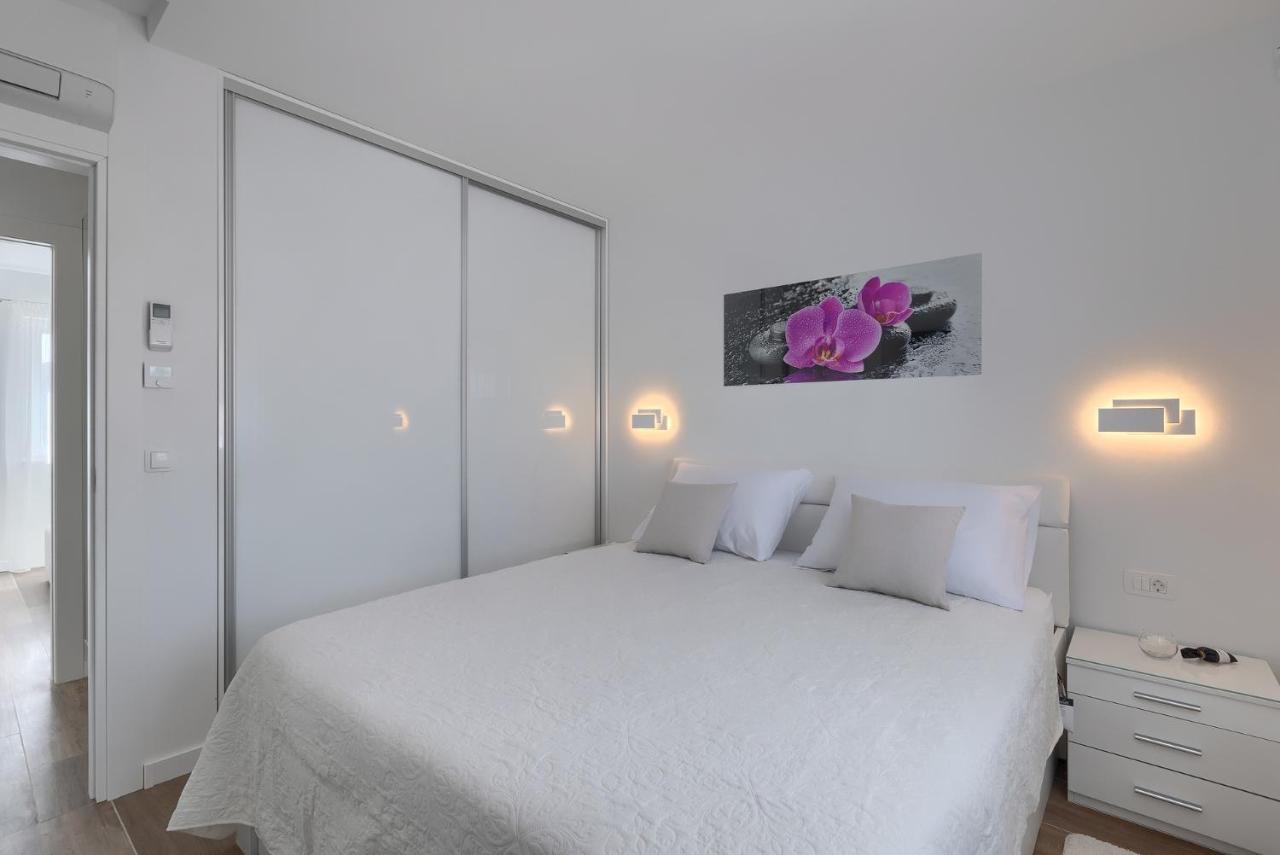 Exclusive Apartments Ellen & Micol-With 3 Free Mountain Bikes Pjescana Uvala Εξωτερικό φωτογραφία
